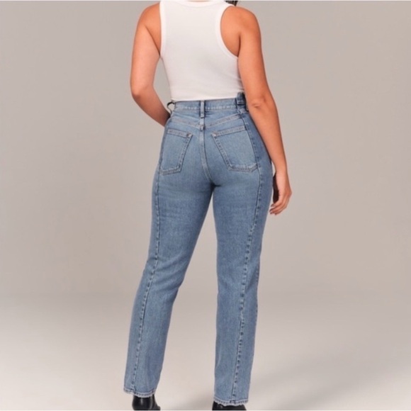 Abercrombie & Fitch Ultra High Rise 90s Straight Jean - Picture 8 of 8
